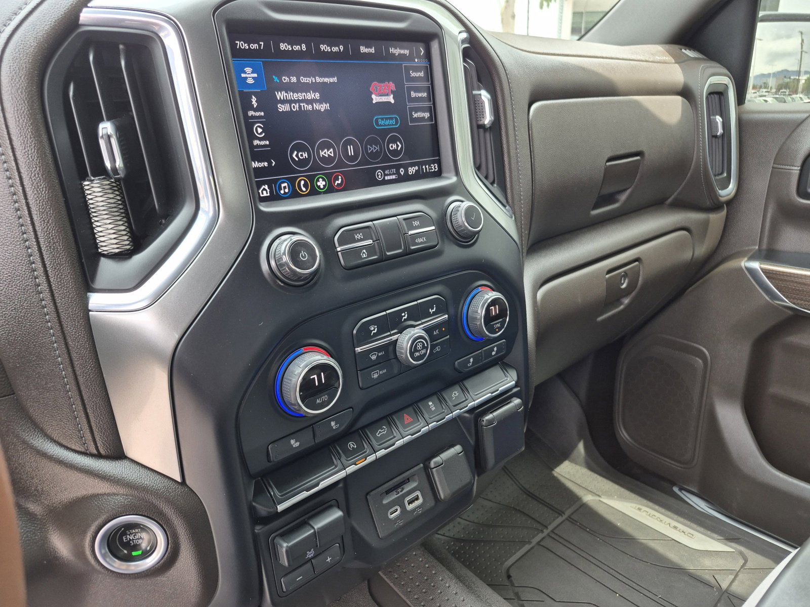 Used 2021 Chevrolet Silverado 1500 LT w/ Convenience Package II AWD/4WD image 11