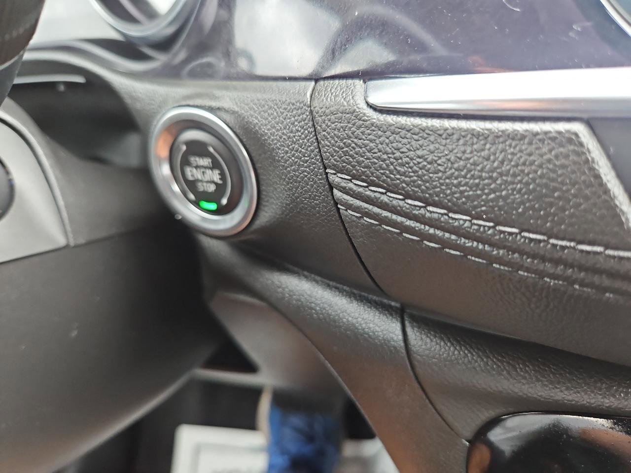 Used 2021 Buick Encore GX Select AWD/4WD image 27