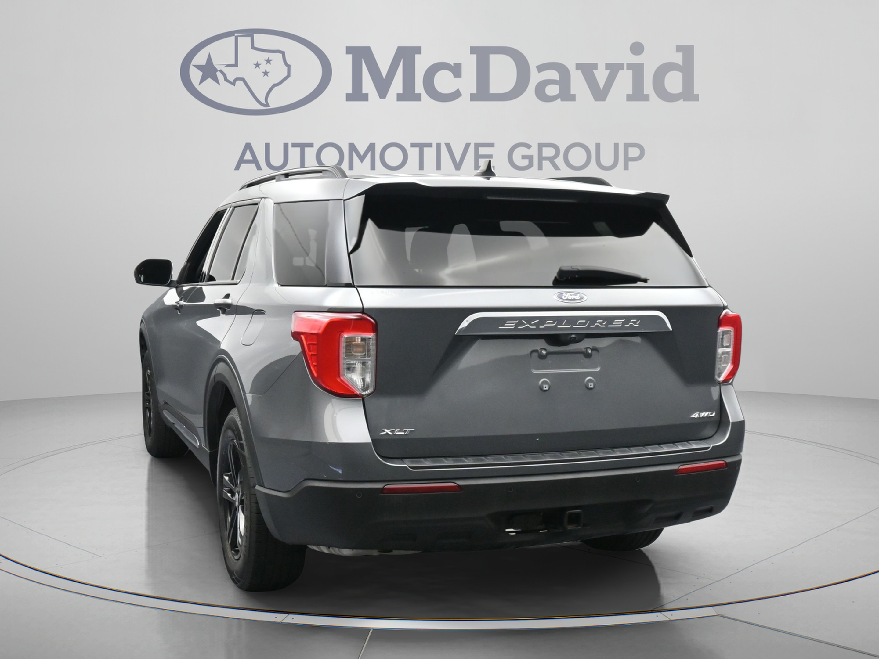 Used 2022 Ford Explorer XLT w/ Class IV Trailer Tow Package AWD/4WD image 7