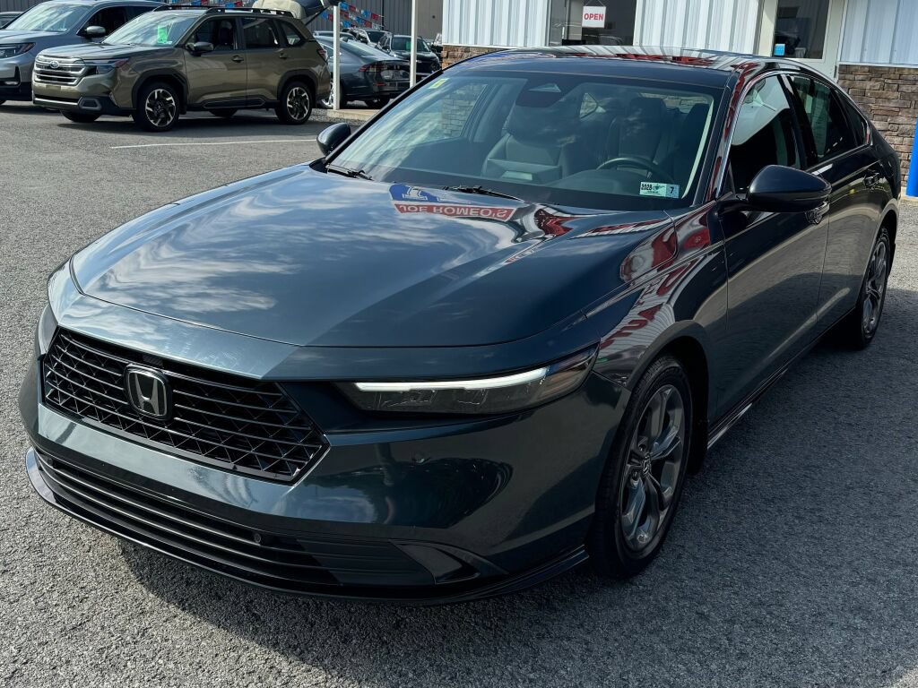 Used 2023 Honda Accord EX-L image 3
