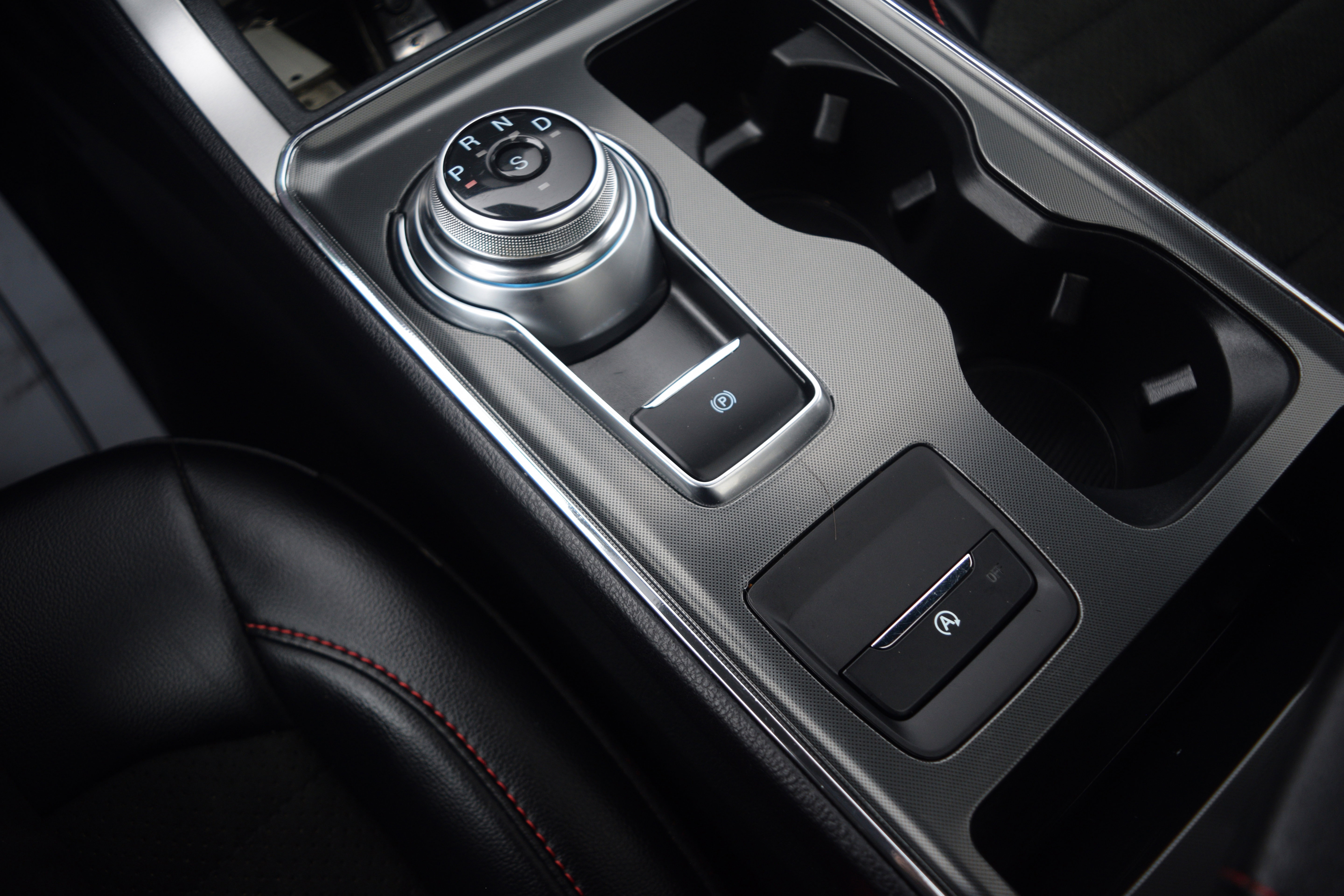 Used 2023 Ford Edge ST-Line image 11