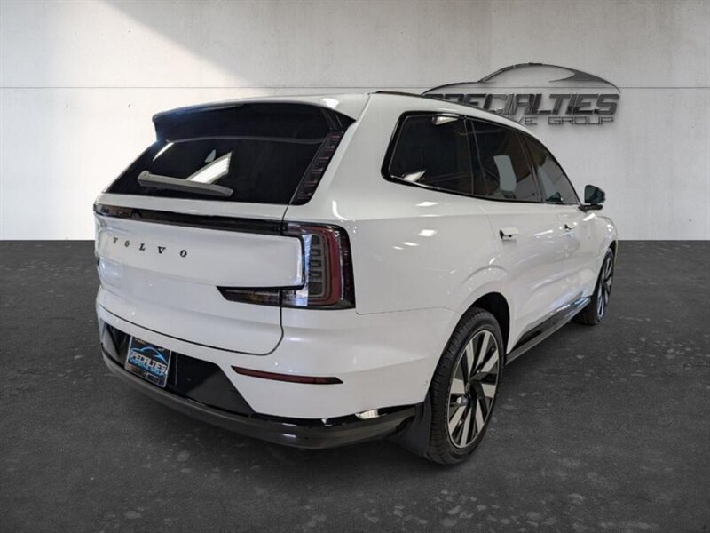 Used 2025 Volvo EX90 Ultra AWD/4WD image 10