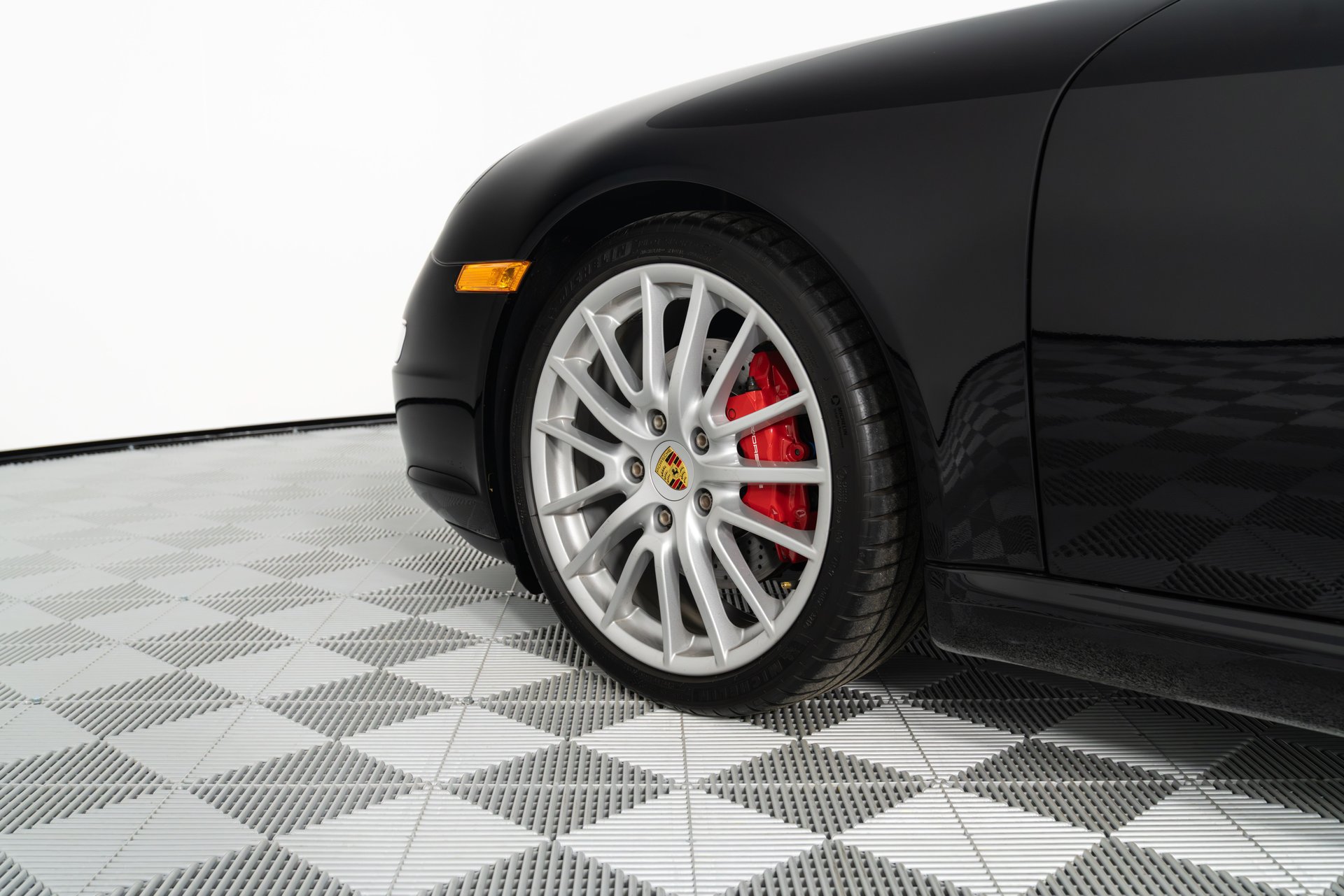 Used 2005 Porsche 911 Carrera S RWD image 38