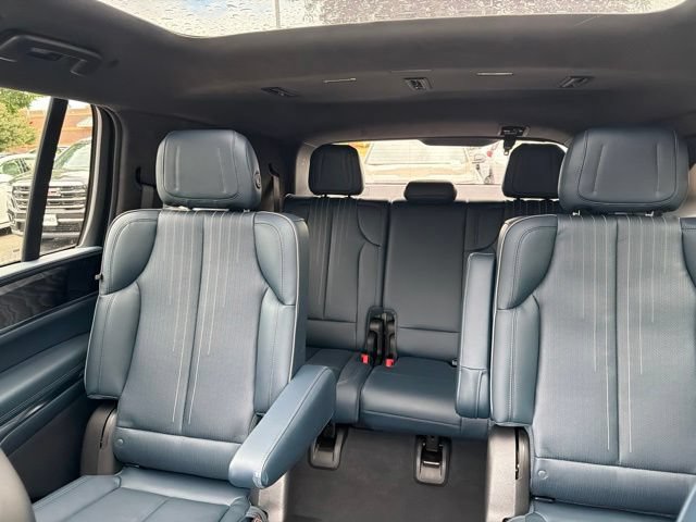 Used 2025 Cadillac Escalade IQ Luxury 2 w/ LPO, Premium Carpet Package AWD/4WD image 27