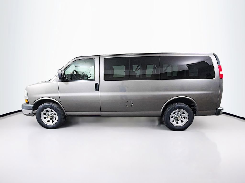 Used 2011 Chevrolet Express 1500 LT w/ LT Preferred Equipment Group AWD/4WD image 4