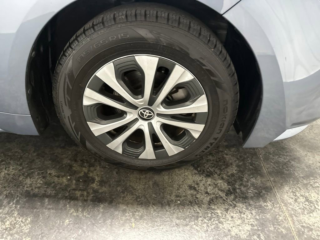 Used 2020 Toyota Corolla LE FWD image 4
