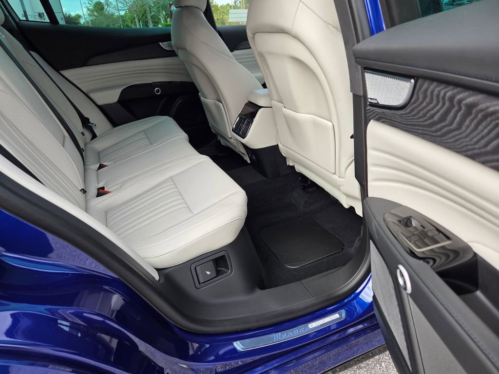 New 2026 Maserati Grecale Modena image 13