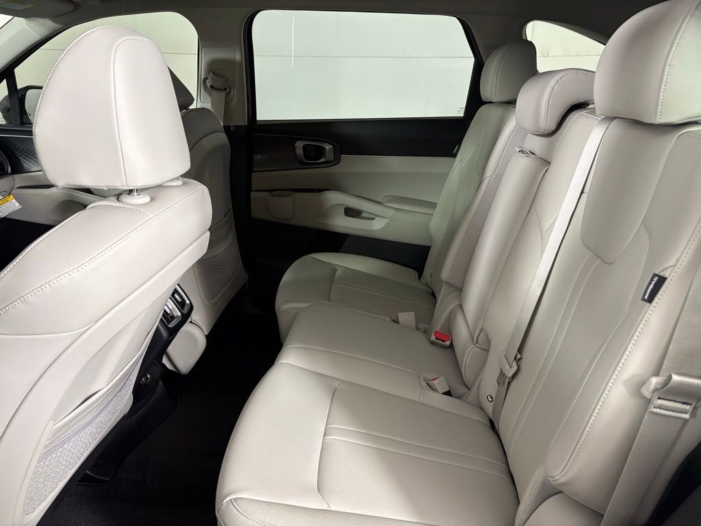 New 2026 Kia Sorento S w/ S Panoramic Sunroof Package image 38