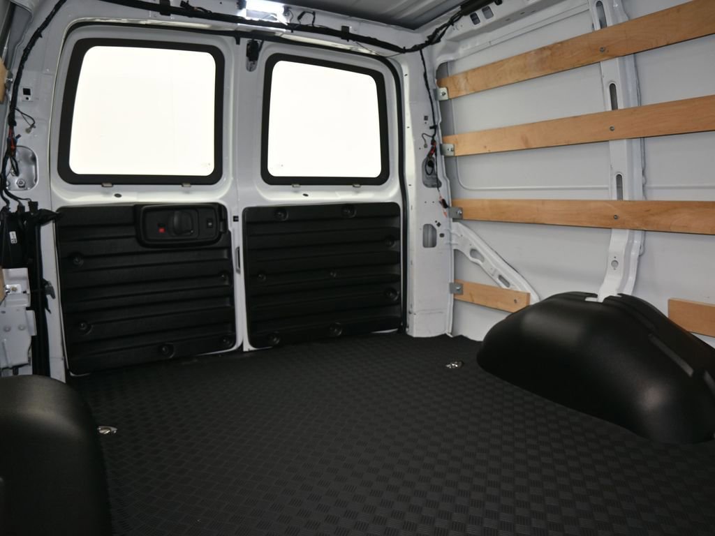 Used 2024 Chevrolet Express 2500 w/ Driver Convenience Package image 33