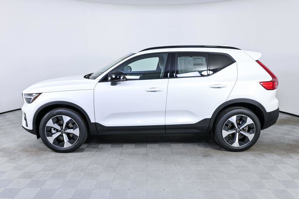 New 2026 Volvo XC40 B5 Plus w/ Protection Package Premier AWD/4WD image 2