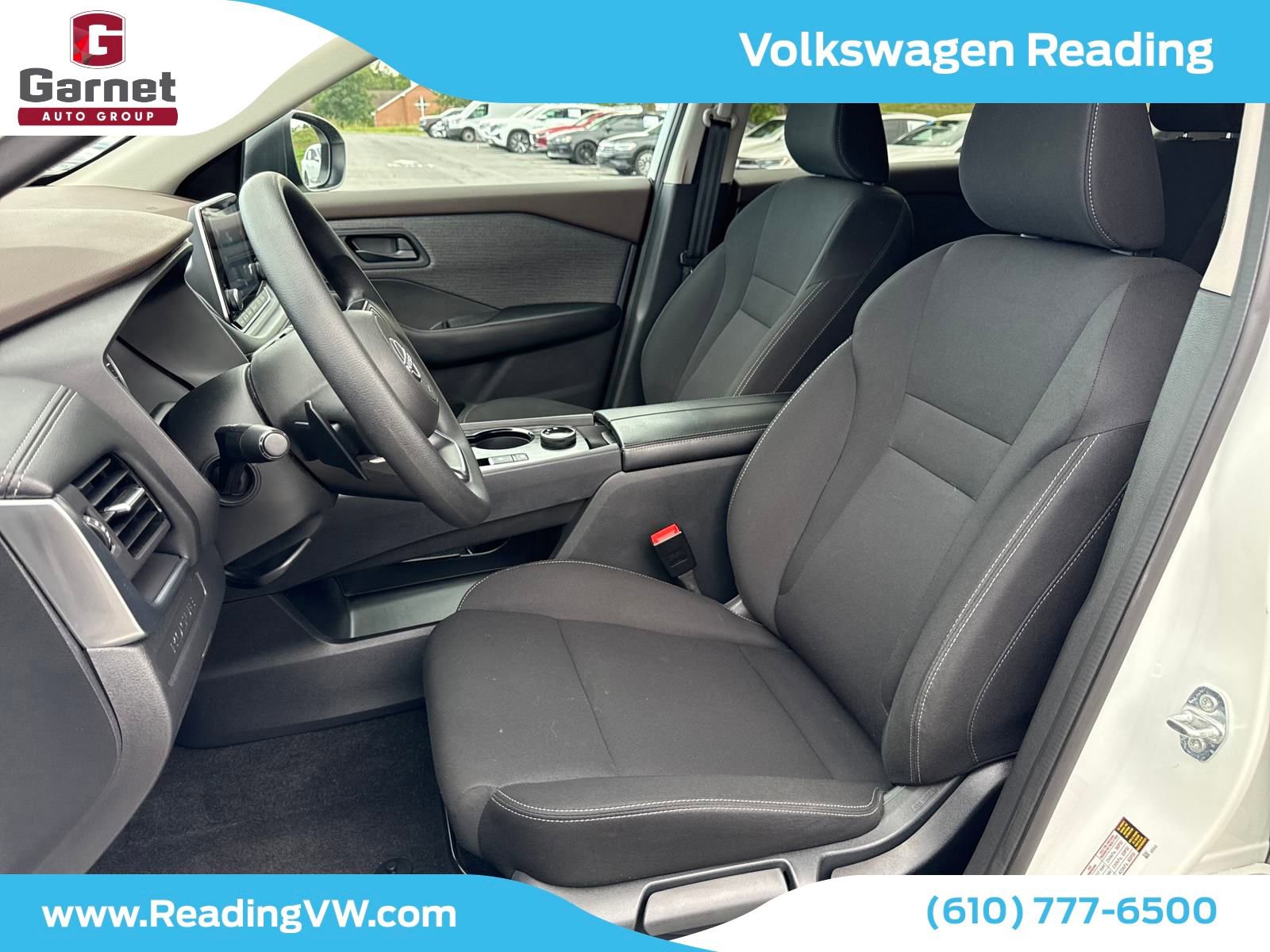 Used 2023 Nissan Rogue S image 9