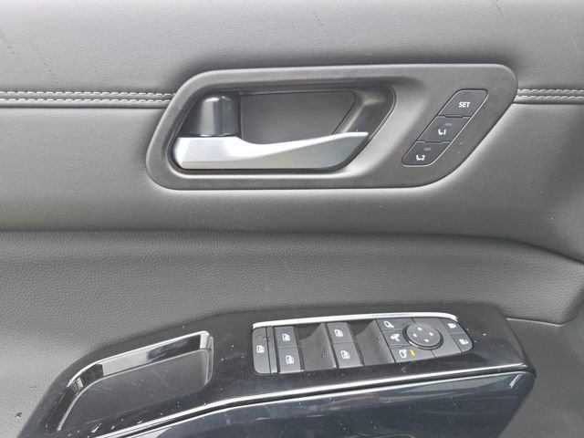 New 2026 Nissan Pathfinder Platinum AWD/4WD image 25