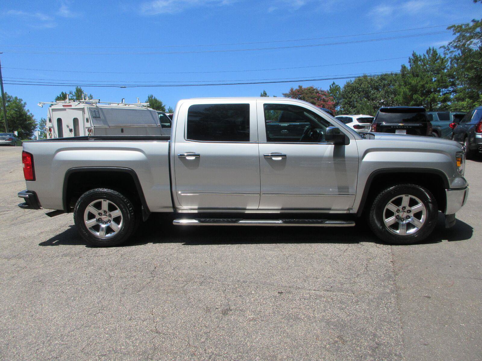 Used 2014 GMC Sierra 1500 SLT w/ Suspension Package, Off-Road RWD image 4
