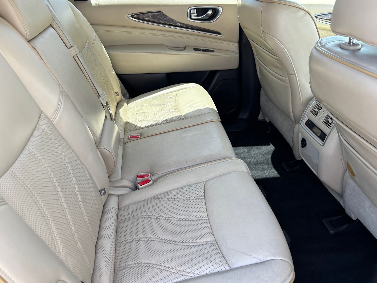 Used 2015 INFINITI QX60 FWD w/ Premium Package image 31
