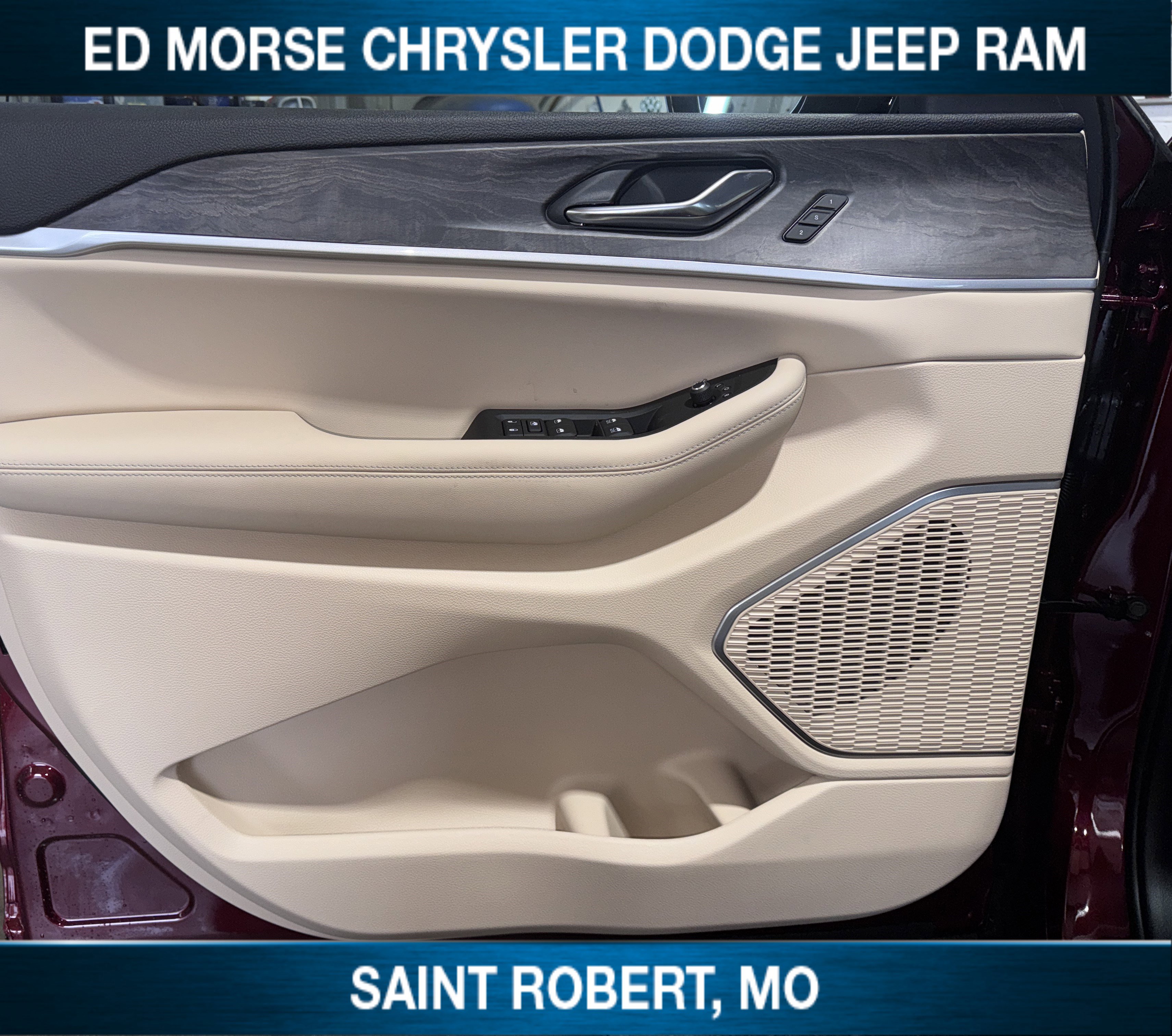 New 2025 Jeep Grand Cherokee L Limited w/ Luxury Tech Group II image 38