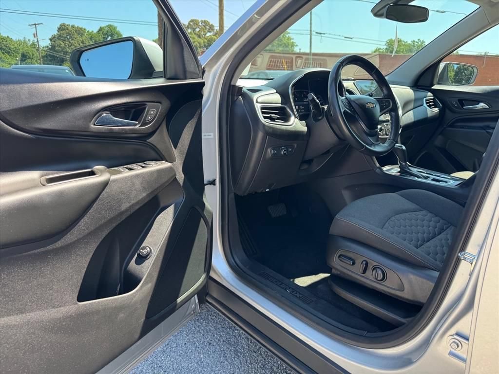 Used 2021 Chevrolet Equinox LT FWD image 15