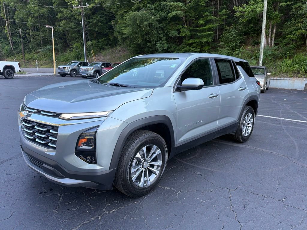New 2026 Chevrolet Equinox LT w/ Convenience Package II FWD image 2