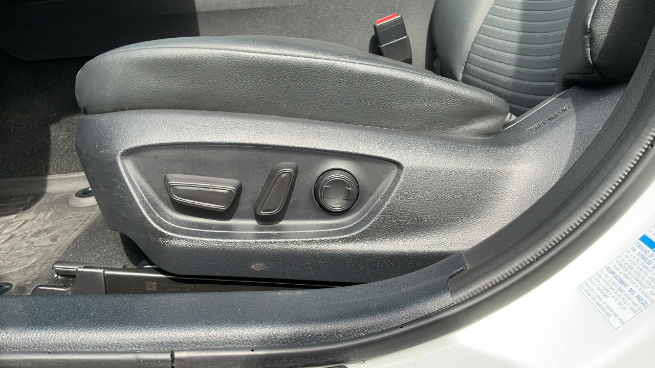 Used 2023 Toyota Camry SE AWD/4WD image 20