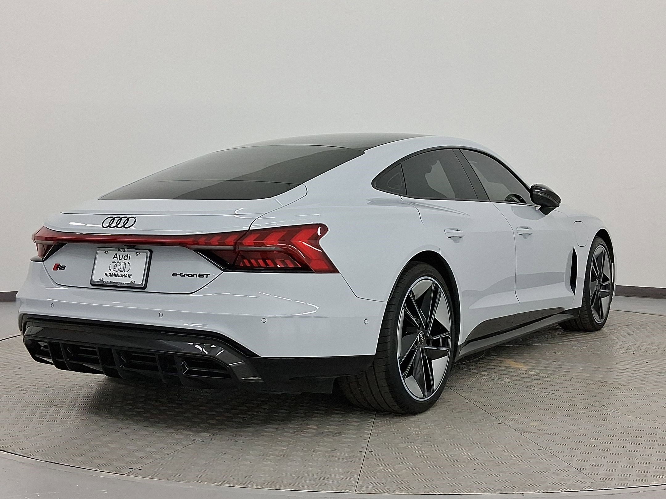 Used 2022 Audi RS e-tron GT quattro w/ Year 1 Package image 9