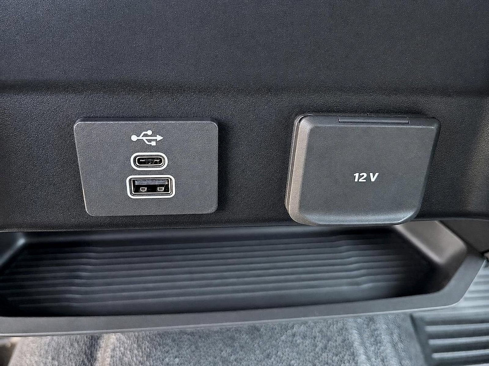 New 2027 Ford F550 4x4 Crew Cab image 18