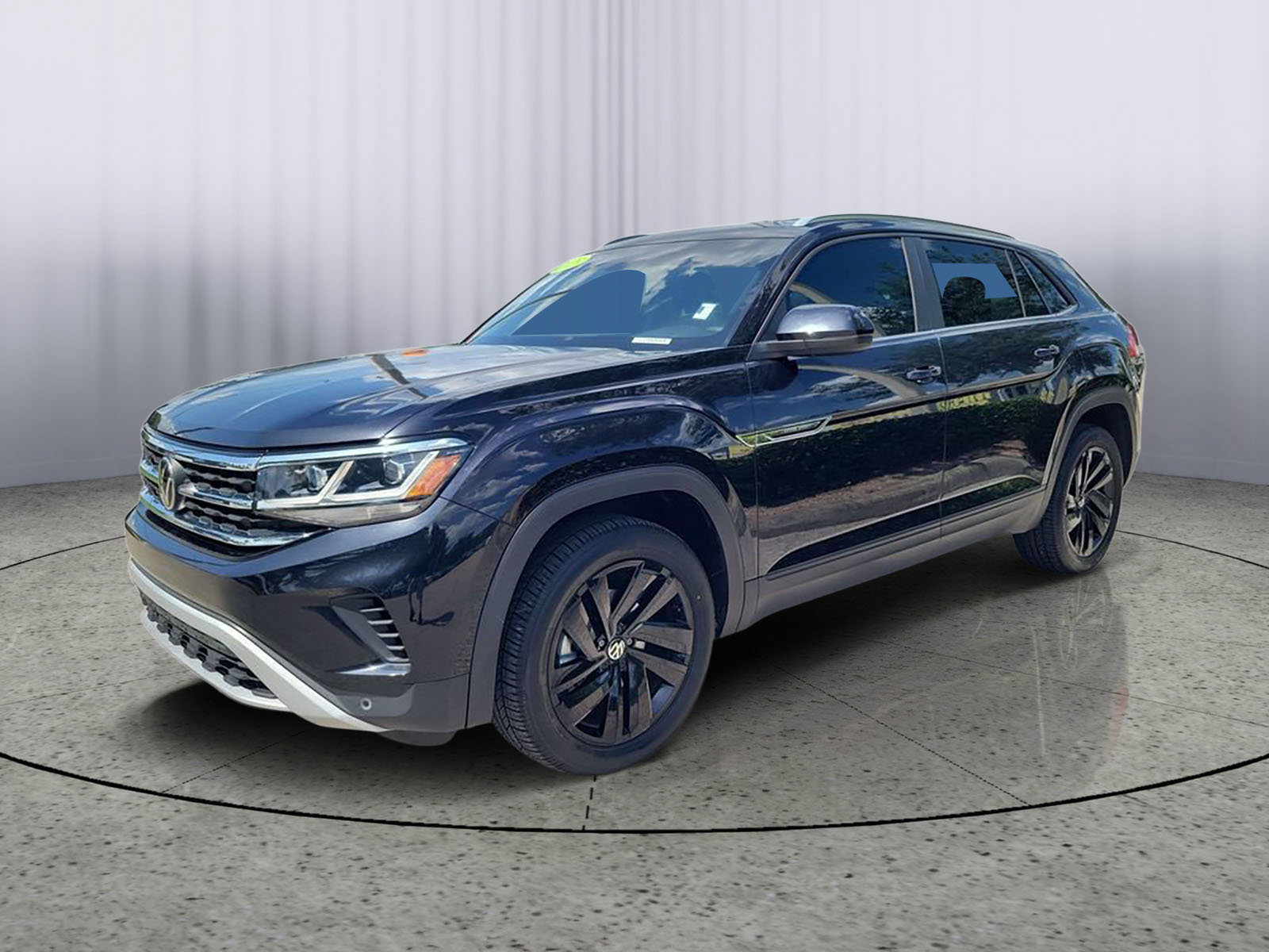 Used 2023 Volkswagen Atlas Cross Sport SE w/ Black Wheel Package FWD image 5