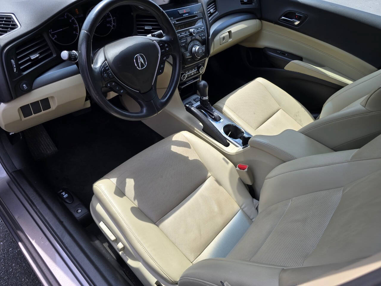 Used 2013 Acura ILX w/ Technology Package FWD image 14