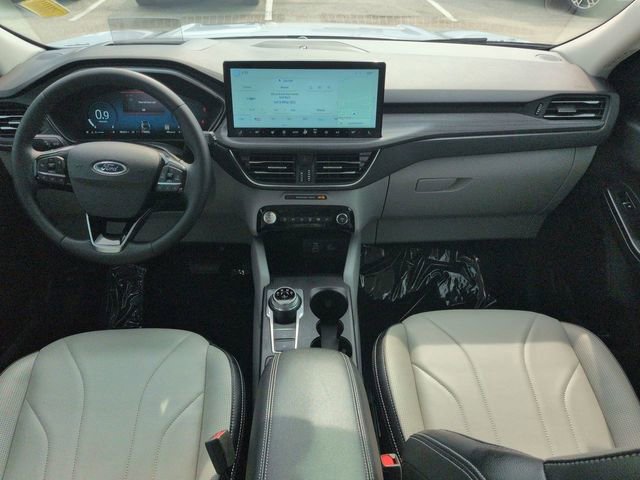 Certified 2025 Ford Escape Platinum w/ Premium Technology Package AWD/4WD image 15