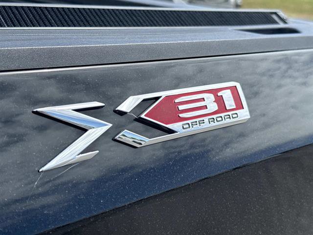 Used 2021 GMC Sierra 1500 SLT w/ SLT Premium Plus Package AWD/4WD image 11