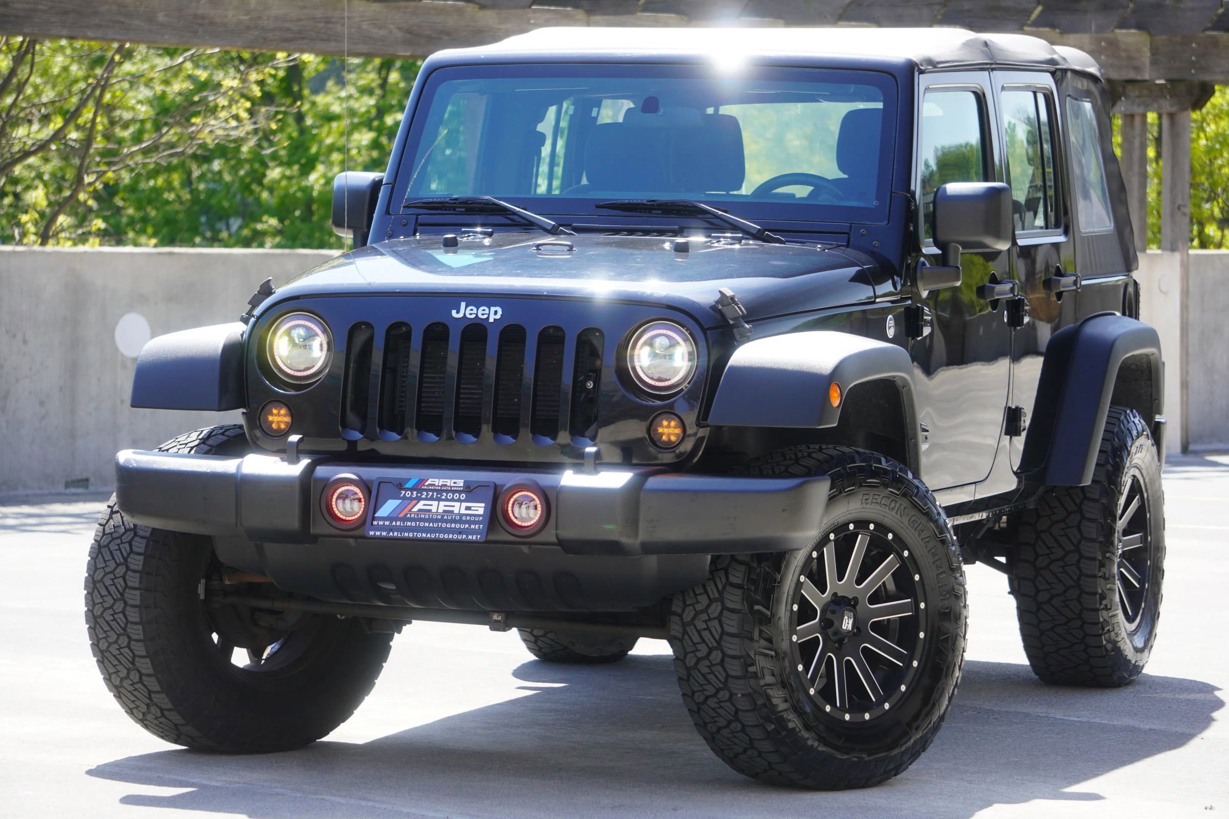 Used 2016 Jeep Wrangler Unlimited Sport w/ Max Tow Package AWD/4WD image 7