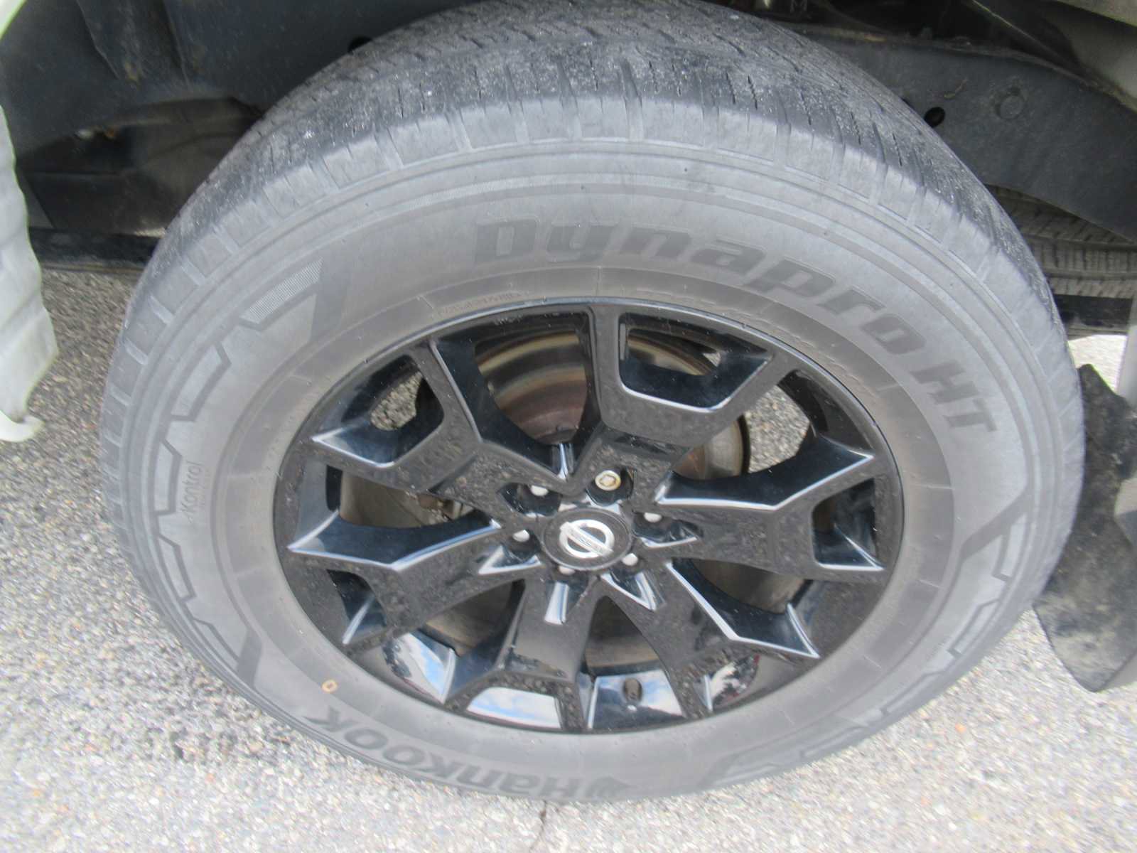 Used 2021 Nissan Frontier SV image 10