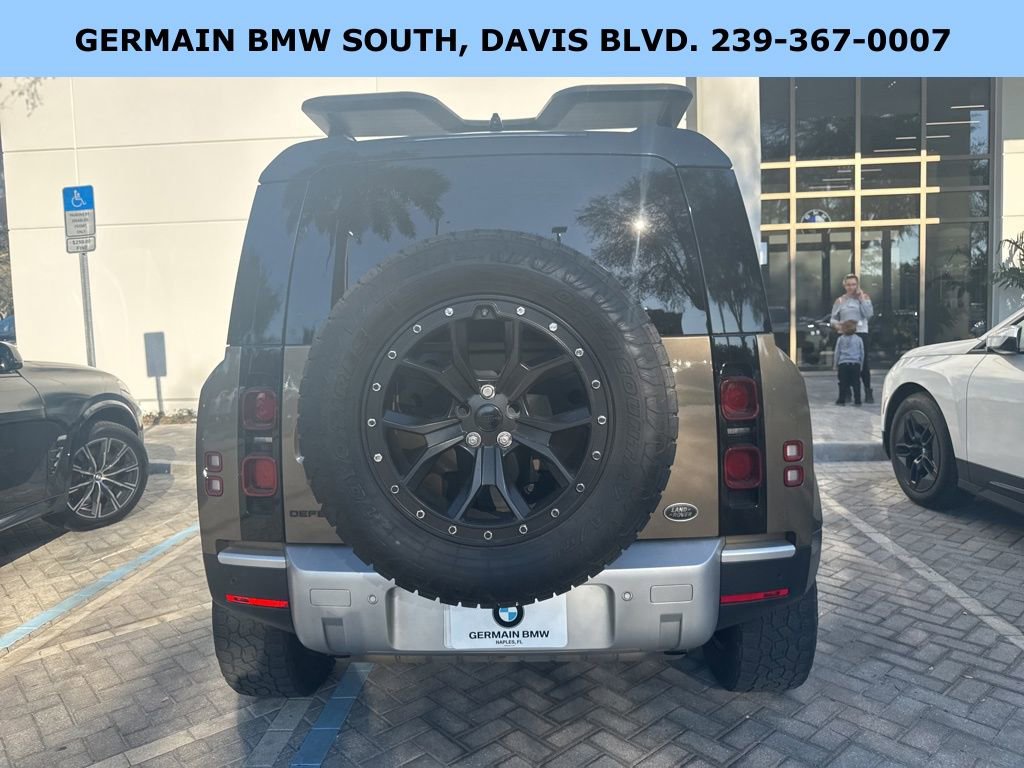 Used 2020 Land Rover Defender 110 SE image 11