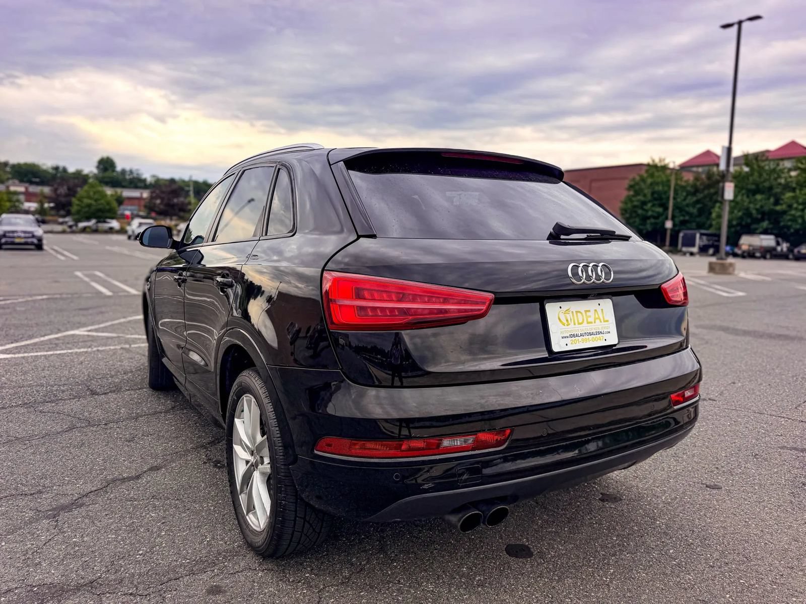 Used 2018 Audi Q3 2.0T Premium w/ Convenience Package AWD/4WD image 5