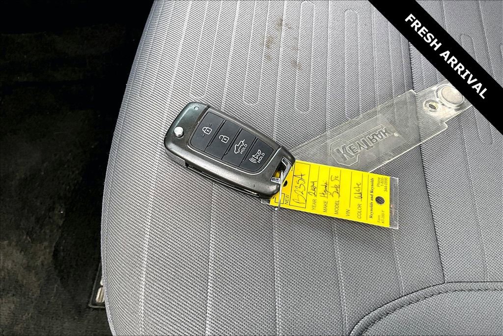 Used 2024 Hyundai Santa Cruz SE image 33