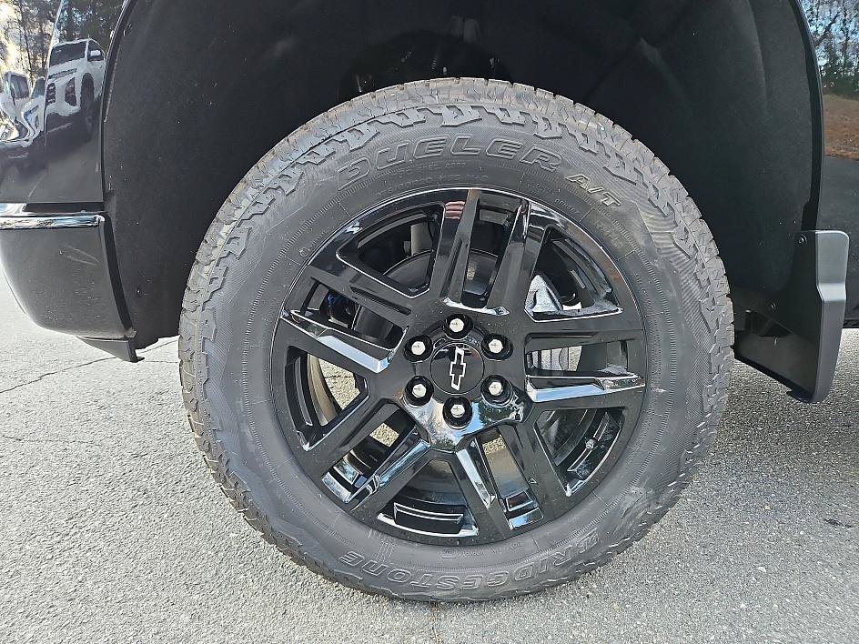 New 2026 Chevrolet Silverado 1500 Custom Trail Boss w/ Turbomax Blackout Package AWD/4WD image 9