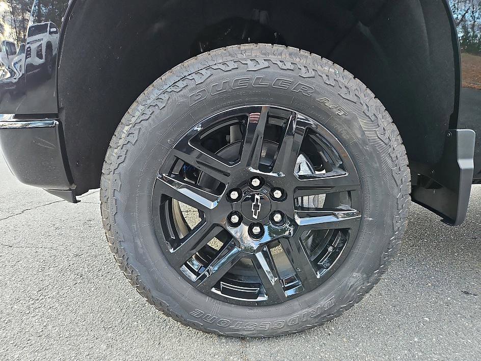 New 2026 Chevrolet Silverado 1500 Custom Trail Boss w/ Turbomax Blackout Package image 9