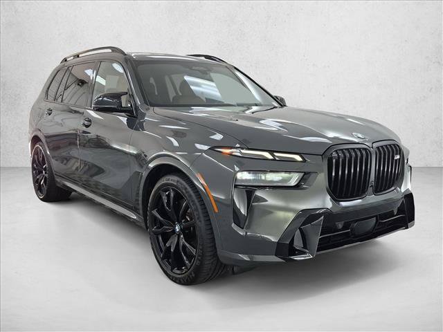 Used 2025 BMW X7 M60i AWD/4WD image 3