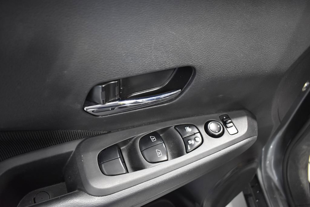 Certified 2022 Nissan Kicks SV FWD image 15