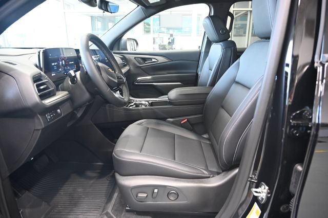 New 2026 Chevrolet Traverse LT w/ Driver Confidence Package FWD image 9