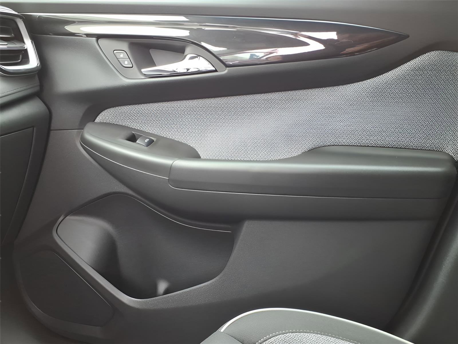 New 2026 Chevrolet TrailBlazer LT w/ LT Cold Weather Package image 25