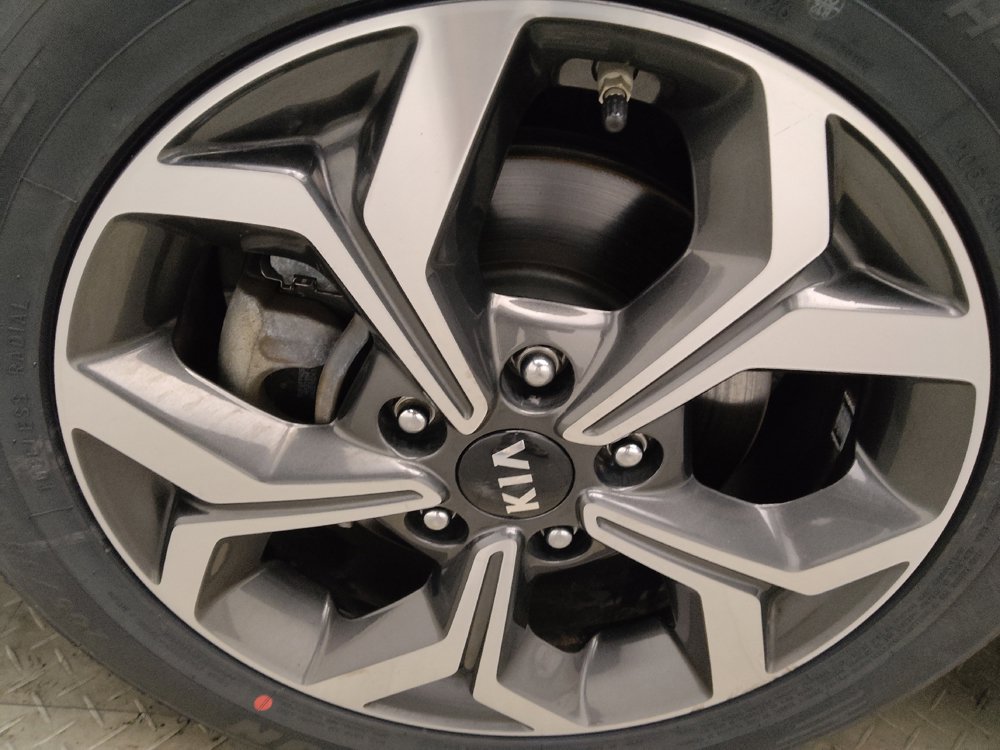 Used 2020 Kia Forte LXS FWD image 31