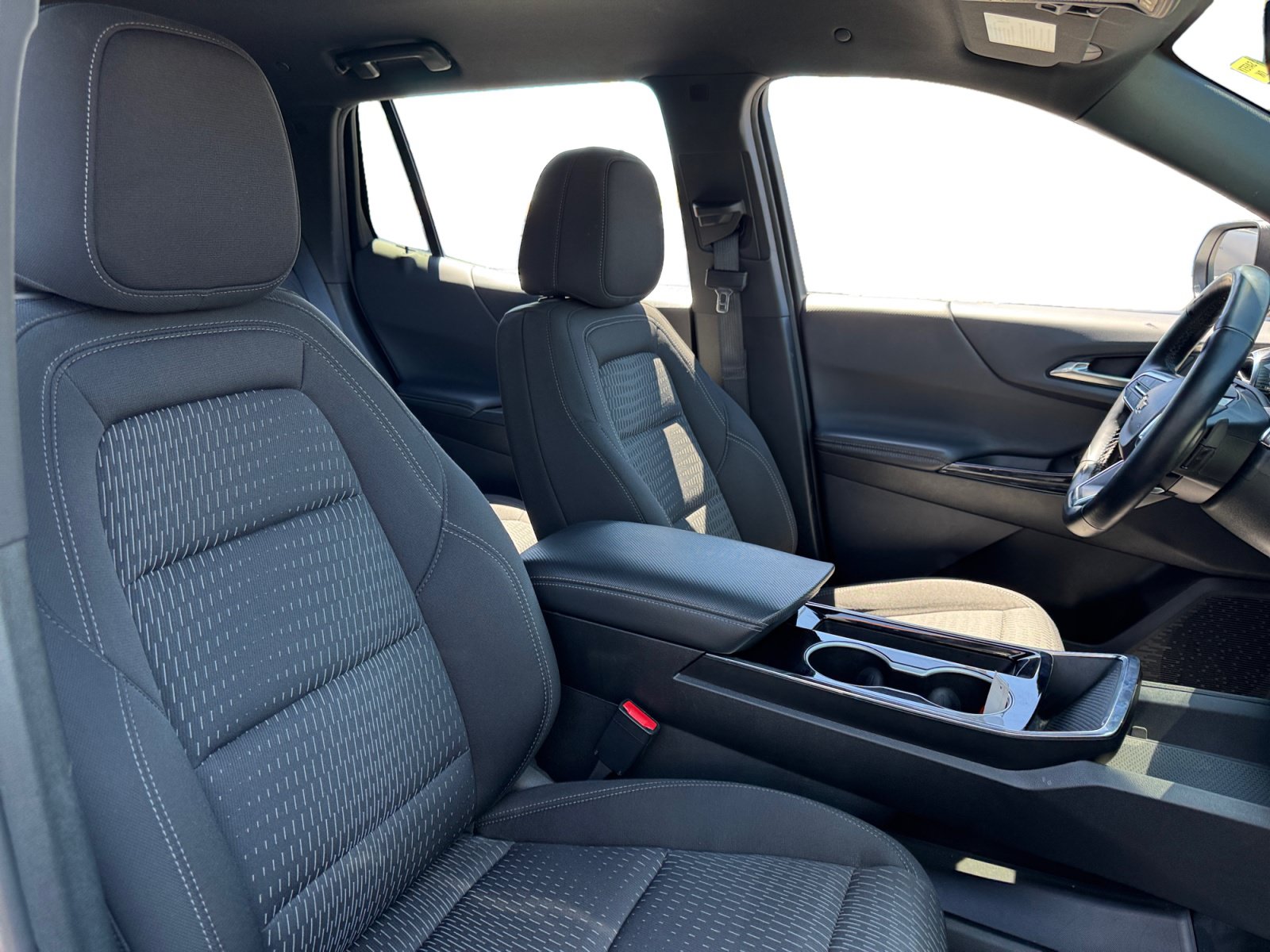 Used 2025 Chevrolet Equinox LT FWD image 15