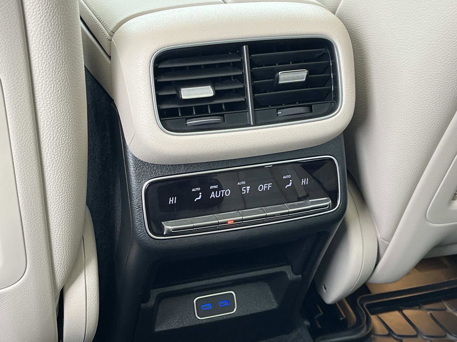 Certified 2025 Mercedes-Benz GLE 450 4MATIC image 14