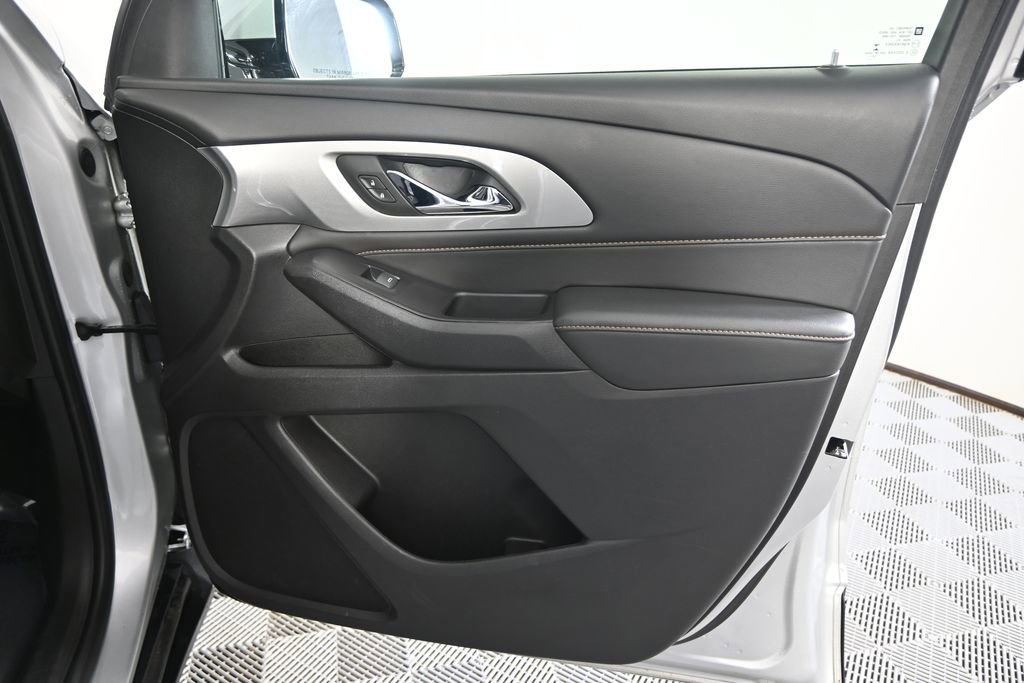 Used 2019 Chevrolet Traverse LT AWD/4WD image 12