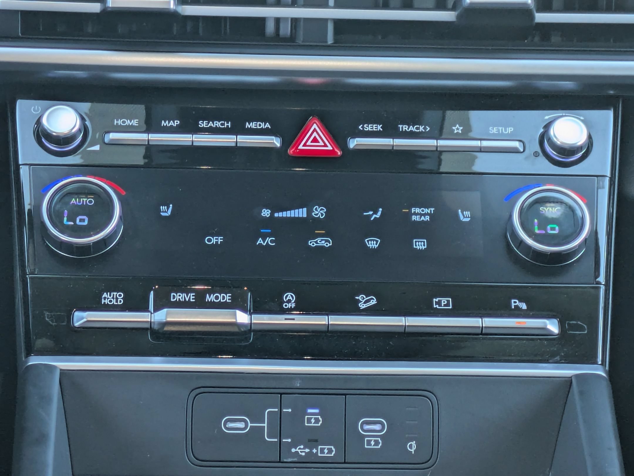 Certified 2025 Hyundai Santa Fe SEL FWD image 29
