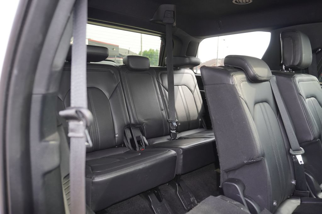 Used 2021 Ford Expedition Limited AWD/4WD image 32