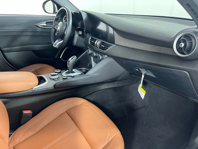Used 2023 Alfa Romeo Giulia Ti w/ Active Assist Plus Package AWD/4WD image 43