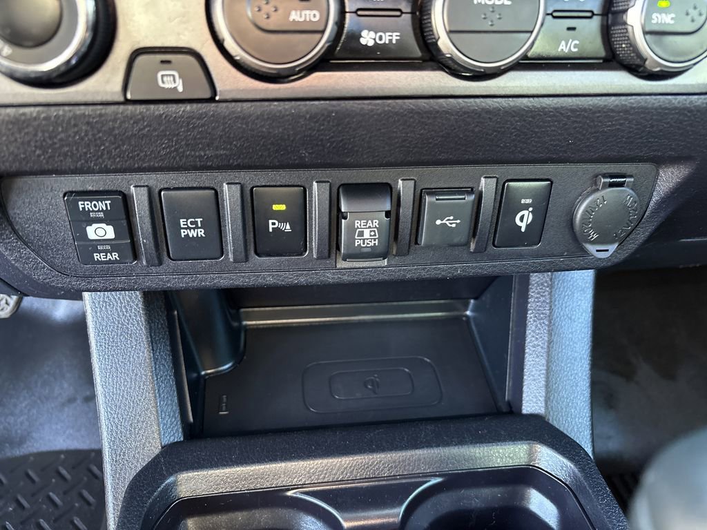 Used 2021 Toyota Tacoma TRD Off-Road w/ Technology Package image 22