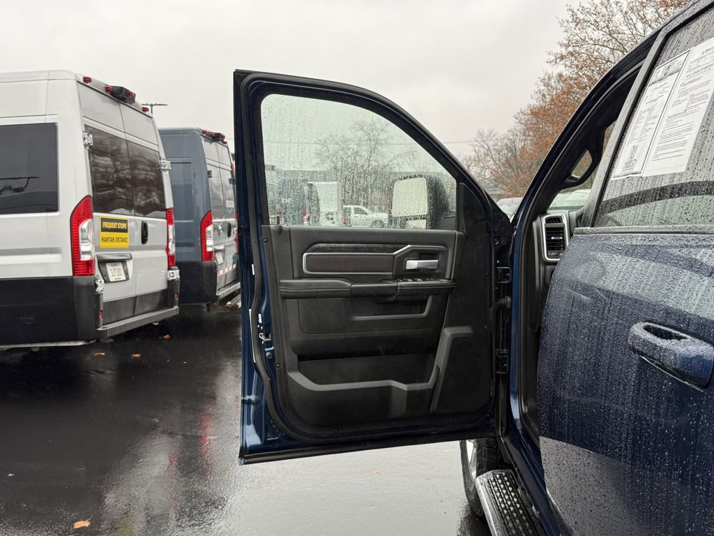 Used 2024 RAM 2500 Big Horn w/ Sport Appearance Package image 13