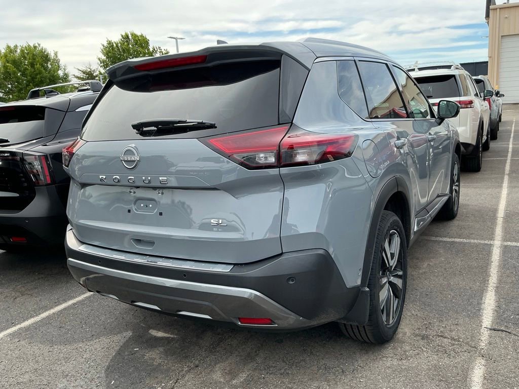 Used 2023 Nissan Rogue SL w/ SL Premium Package FWD image 6
