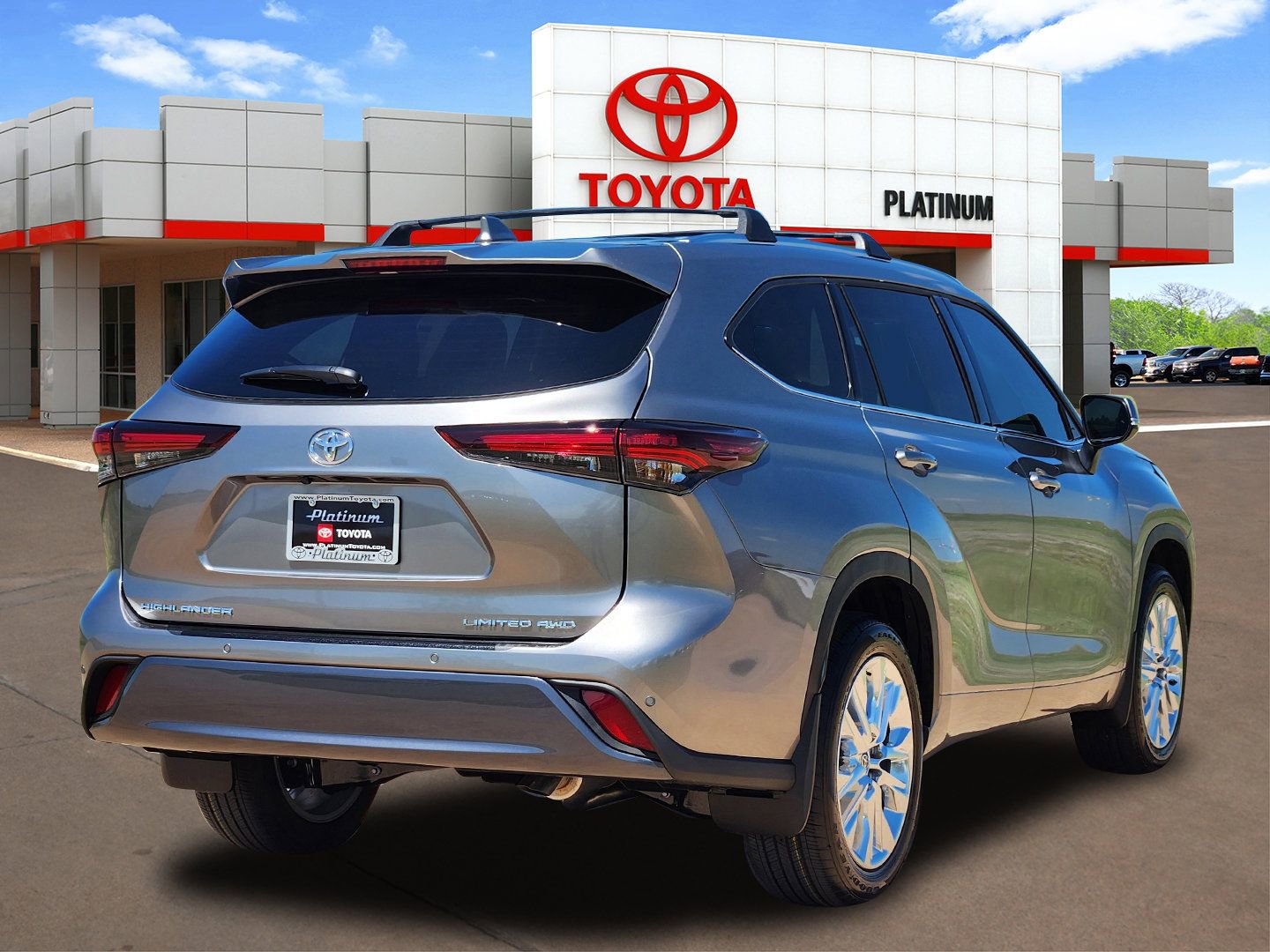 New 2026 Toyota Highlander Limited AWD/4WD image 4
